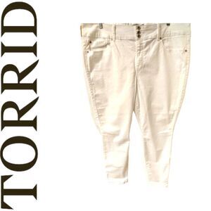 TORRID Women's New Optic White Super Soft High Rise Jeggings.